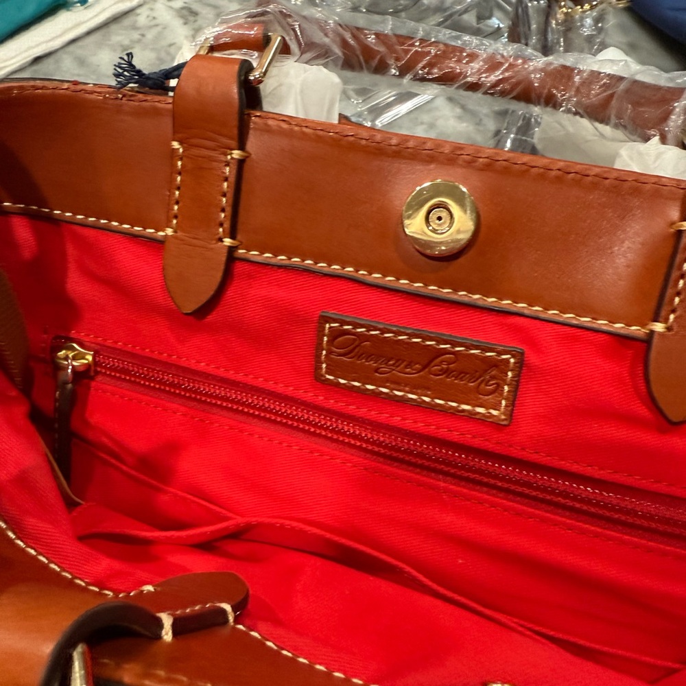Dooney & Bourke Large Barlow Purse - Picture 3 of 13